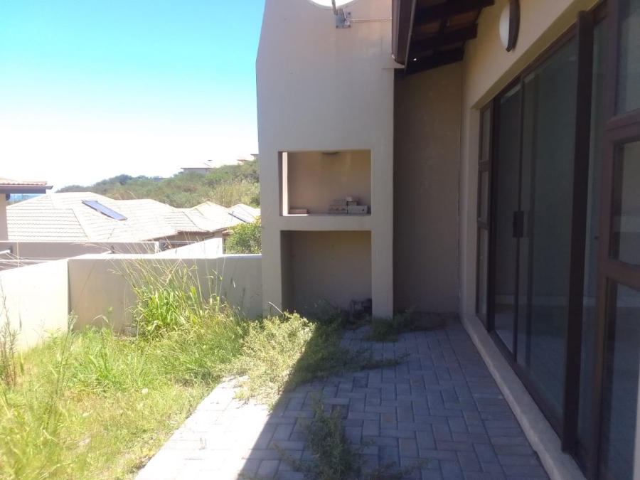 To Let 3 Bedroom Property for Rent in Winterstrand Eastern Cape